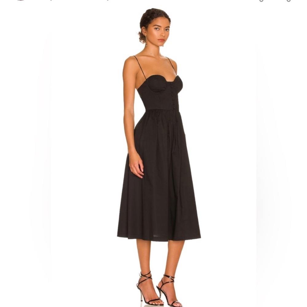 Elegant Black Dress L’Acadamie